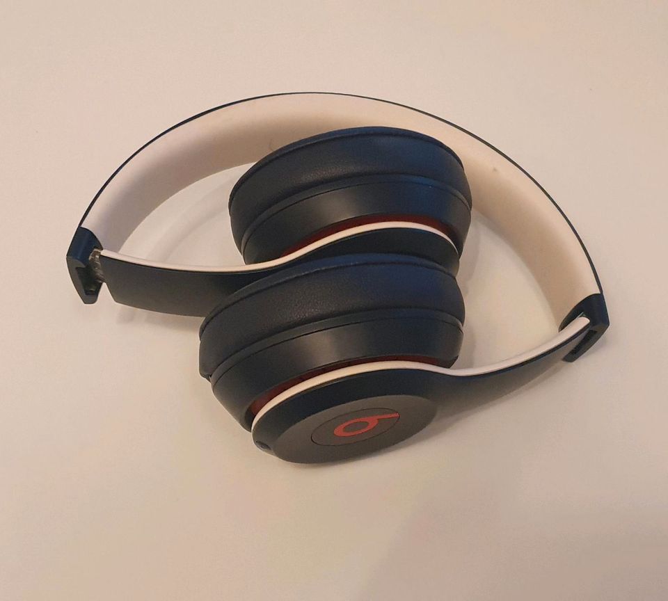 Beats Solo 3 Wireless clubnavy blau rot Kopfhörer Headset in Hannover
