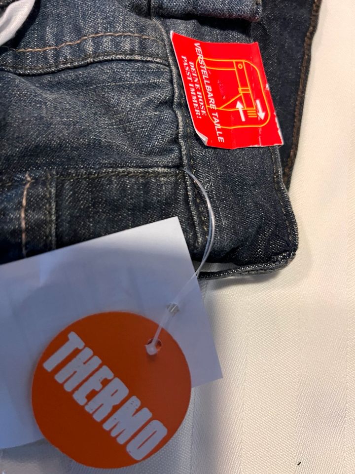 Neu Thermo Jeans top mit Etikett in Duisburg