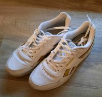 Reebok Schuh Sneaker weiß  gold Gr 38 UK 5 Sachsen - Lauta Vorschau