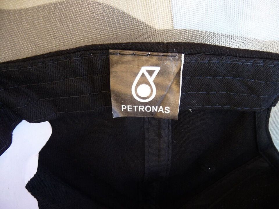 Petronas Selenia Cap BaseCap Baseballmütze schwarz Formel 1 rar + in Merseburg