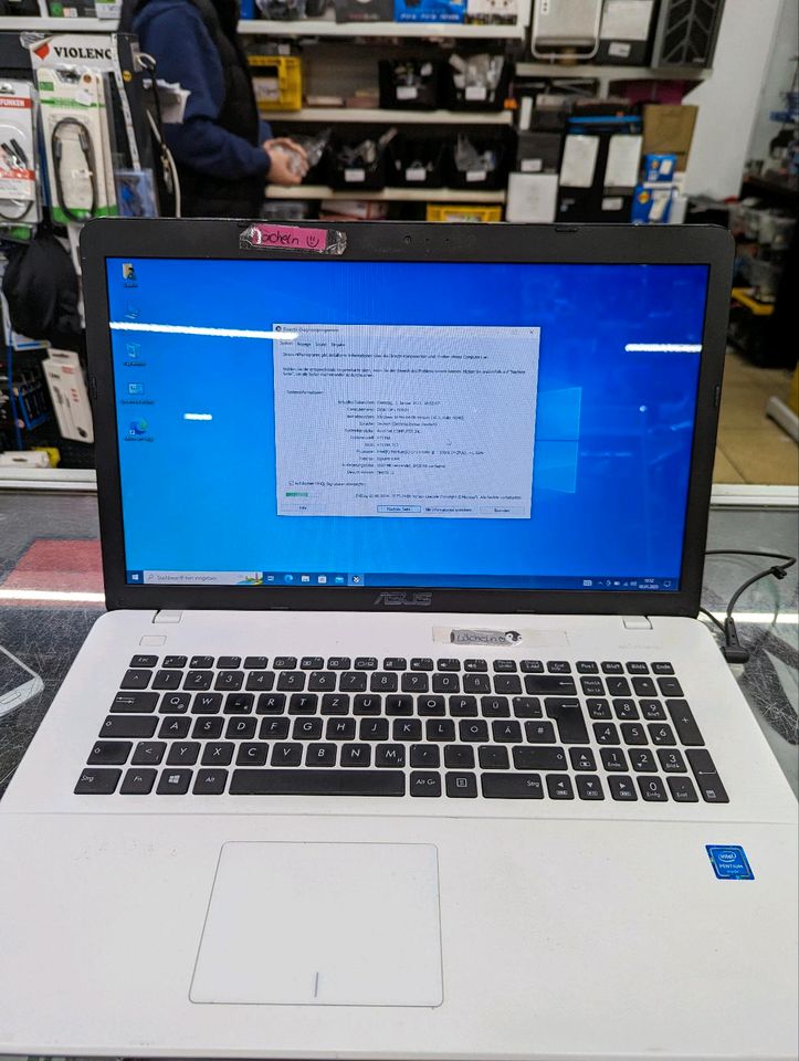 Asus X75NA Laptop, Intel Pentium N4200, 8GB Ram, 240 SSD in Bochum