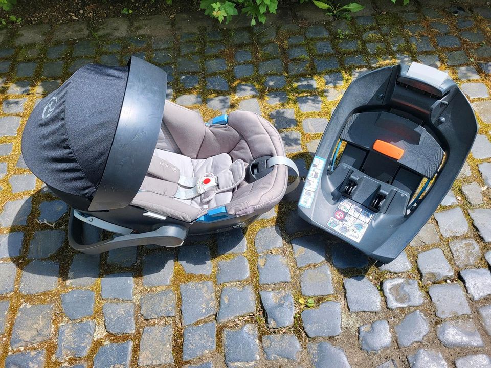 Cybex Gold Aton 5 Babyschale inkl Isofixbase in Andernach