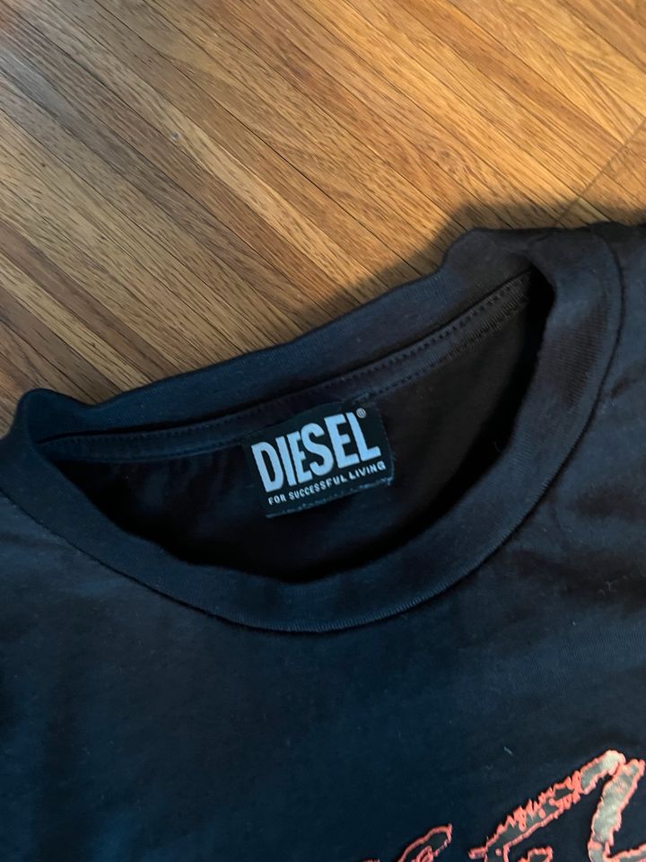 Diesel industry t-Shirt schwarz orange Gr. M/L in Dresden