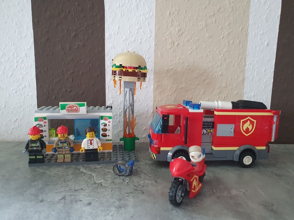 Lego City 60214 Feuerwehreinsatz Burger-Restaurant in Petershagen