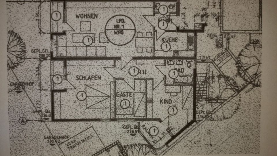 Schöne kernsanierte 4-Zimmer-Wohnung mit Balkon, EBK und hochwertigem Bad in Stuttgart in Stuttgart