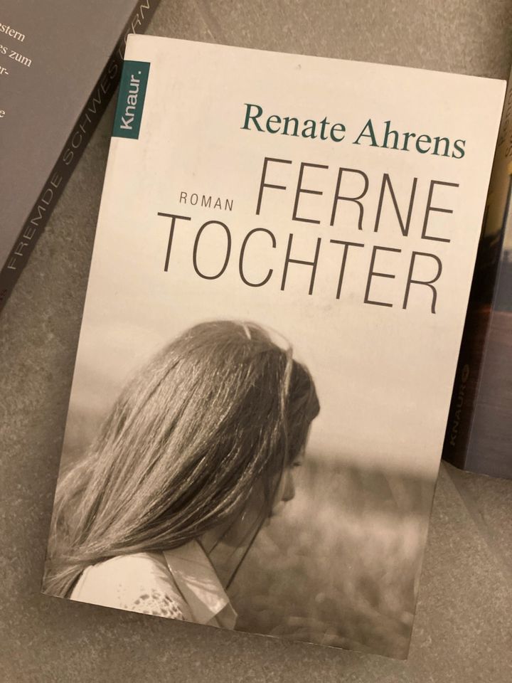 Bücher Romane Renate Ahrens - Fremde Schwestern, Ferne Tochter in Hamburg