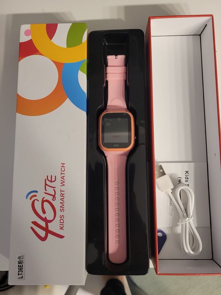 Kinder Smartwatch 4G mit GPS (SIM Kart) in Hamburg