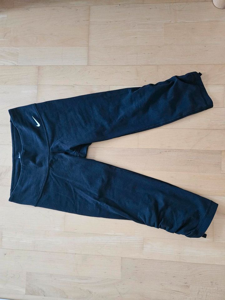 Nike 3/4 Sportleggins Leggins Größe XS in Fürstenfeldbruck