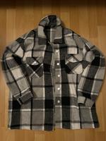 Jacke in Karo Muster Nordrhein-Westfalen - Warendorf Vorschau