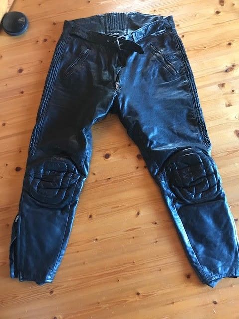 Motorradlederhose, schwarz, 52, guter Zustand, Tough Leder in Murrhardt