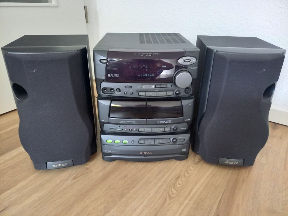 Kennwood RXD-500 Hifi Anlage + Surround Boxen + Extra Kabel in Stuttgart