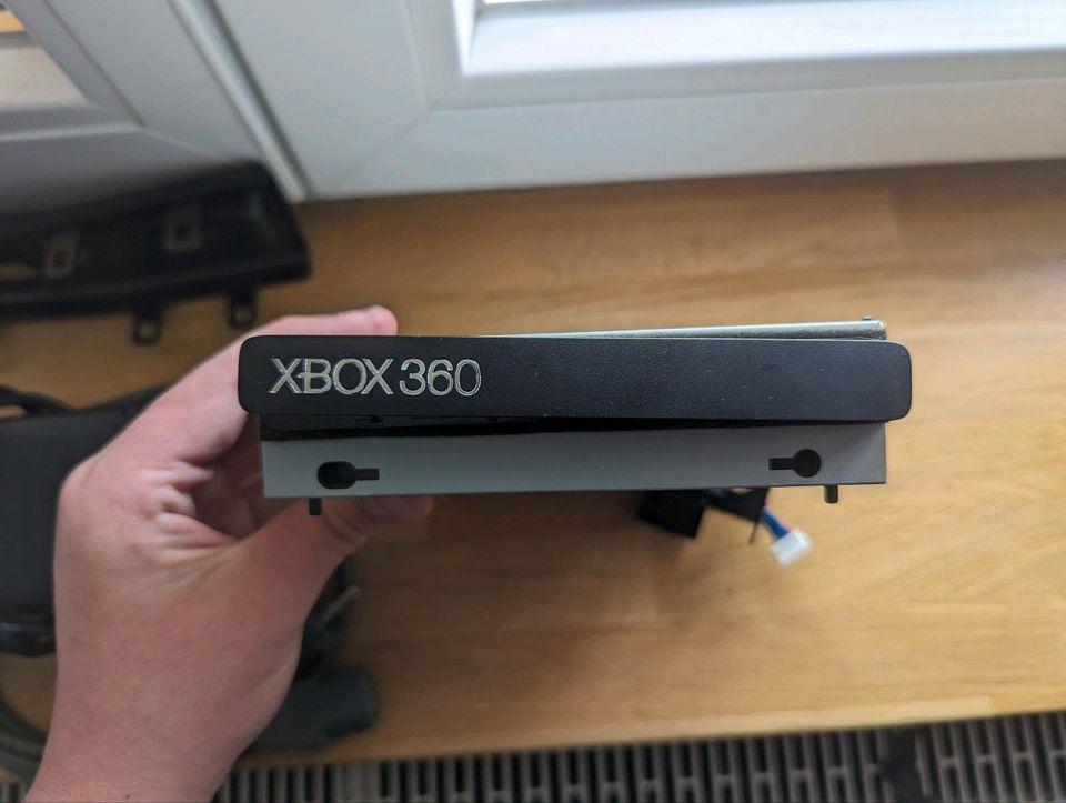 Xbox 360 Slim verschiedene Teile schwarz in Krefeld