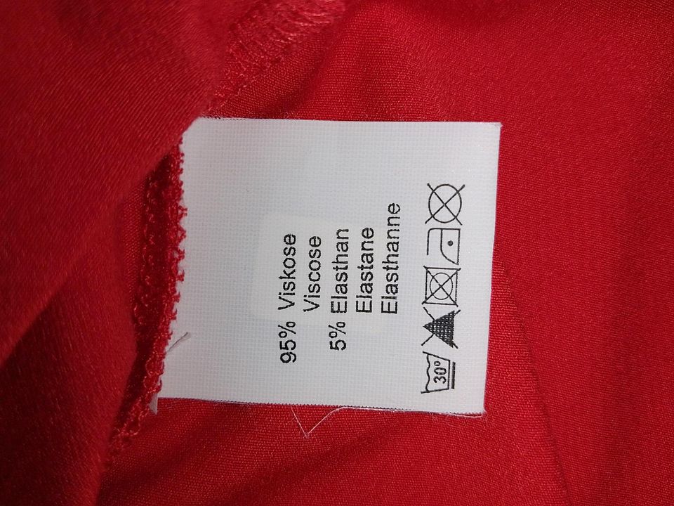 Madeleine Damen-Shirt T-Shirt rot mit Strass Gr.36 neuwertig in Essen