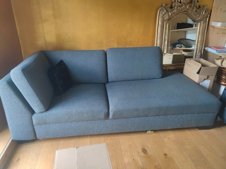 Graues Sofa in München
