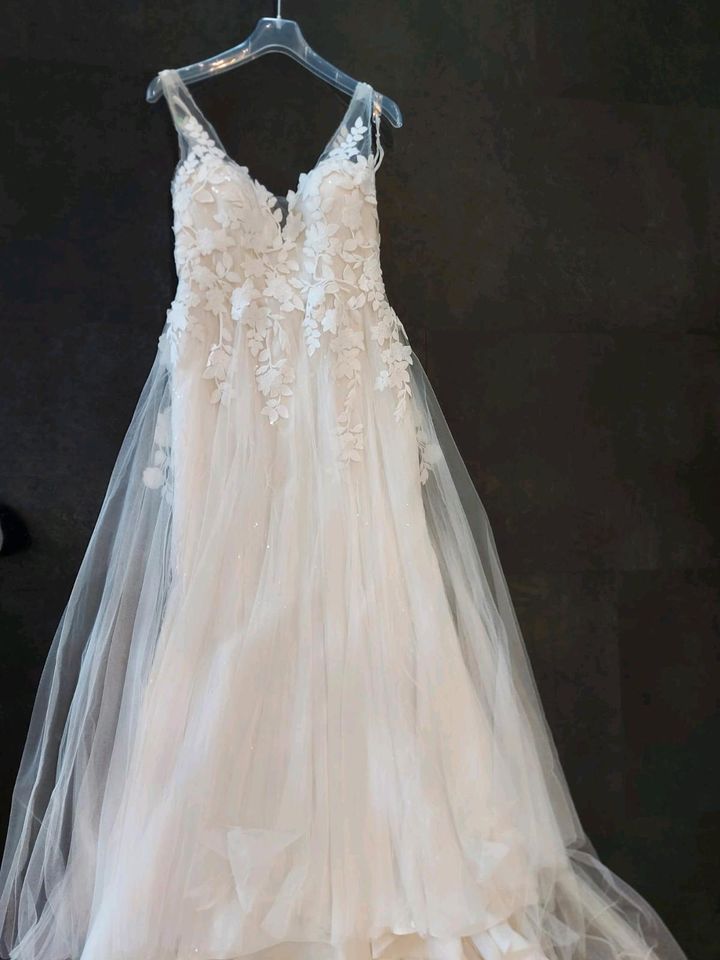 Hochzeitskleid in Reichshof