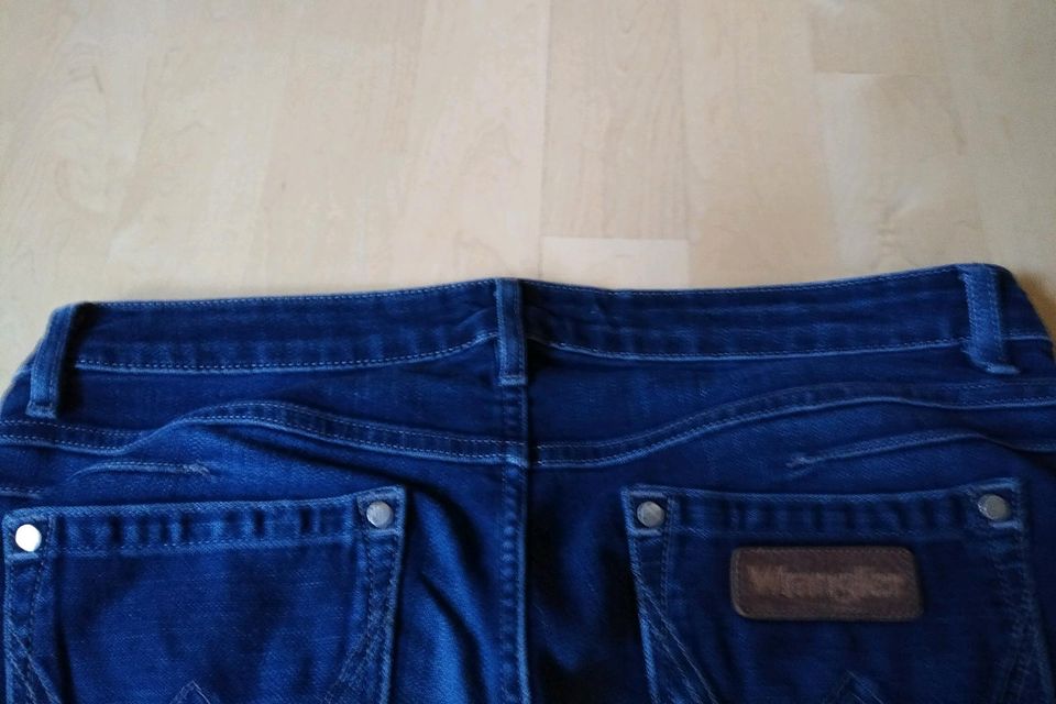 Jeans in perfektem Zustand in Zwickau