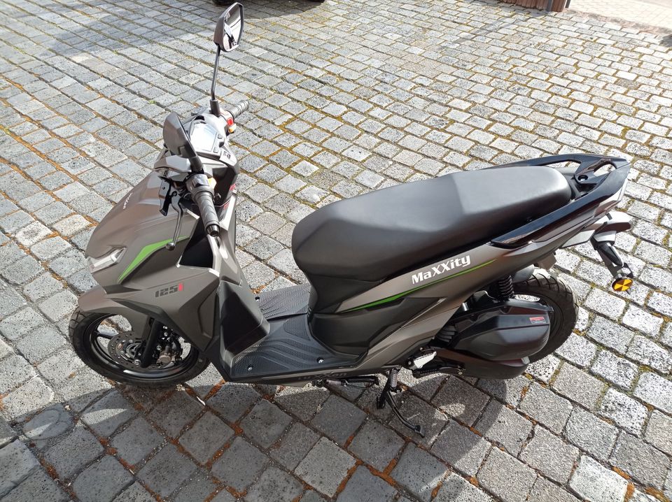 Luxxon Motorroller Maxxity 125 E5 -- SOFORT VERFÜGBAR -- in Sachsen-Anhalt  - Halle | Motorroller & Scooter gebraucht | eBay Kleinanzeigen ist jetzt  Kleinanzeigen