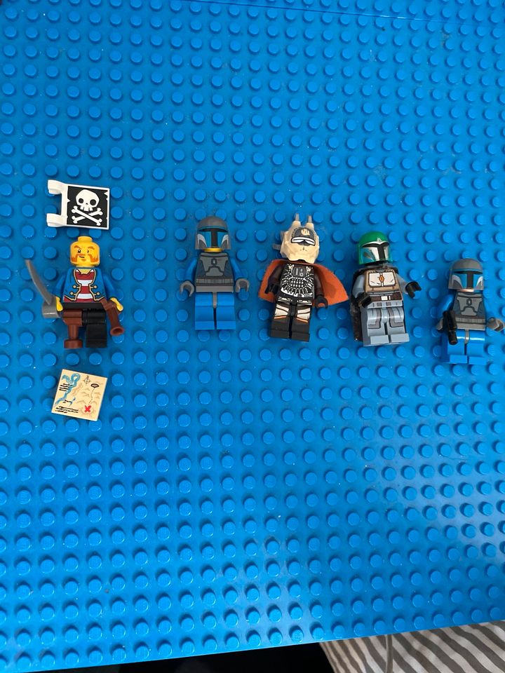 Lego Figuren Star Wars und Piraten in Ahaus