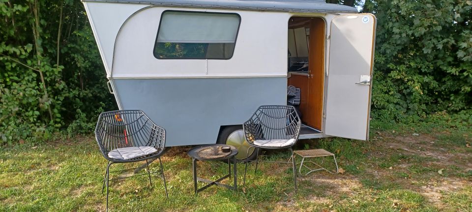 Oldtimer Wohnwagen Großfahner Tante Friedel, Vintage in Aerzen