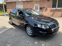 VW PASSAT 2.0TDI DSG SPORTLINE BLUE TDI EURO6 •TÜV•AHK•NAV•PDC•MF Baden-Württemberg - Eutingen Vorschau