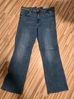 NEU Only Carmakoma Jeans 46 Carsally Flared blau Medium blue Bayern - Barbing Vorschau