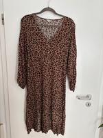 Midikleid in Leo Print Bayern - Kleinostheim Vorschau