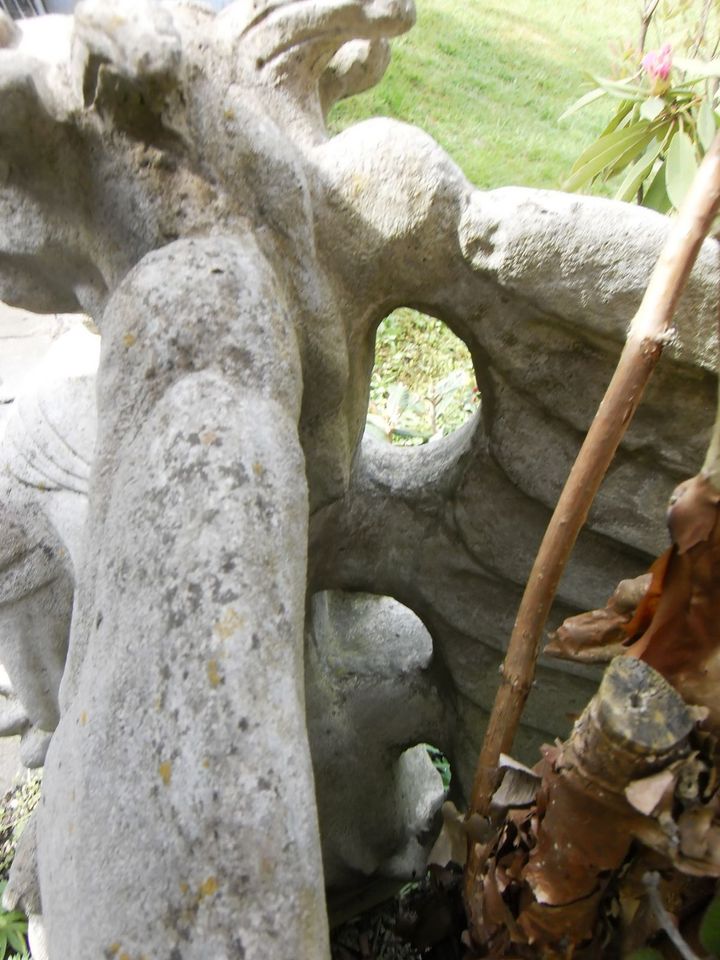 Drache Gargoyle Steinfigur Figur Skulptur massiv schwer groß in Mauern
