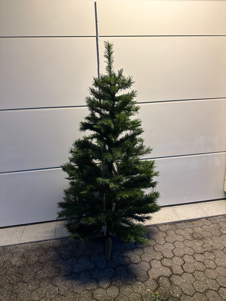 Künstlicher Tannenbaum ca. 1,55m in Hürth