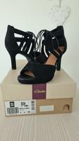 Clarks Sandale Mayra Ellie Gr. 38 Echt Wildleder NEU ungetragen Bayern - Röthenbach Vorschau
