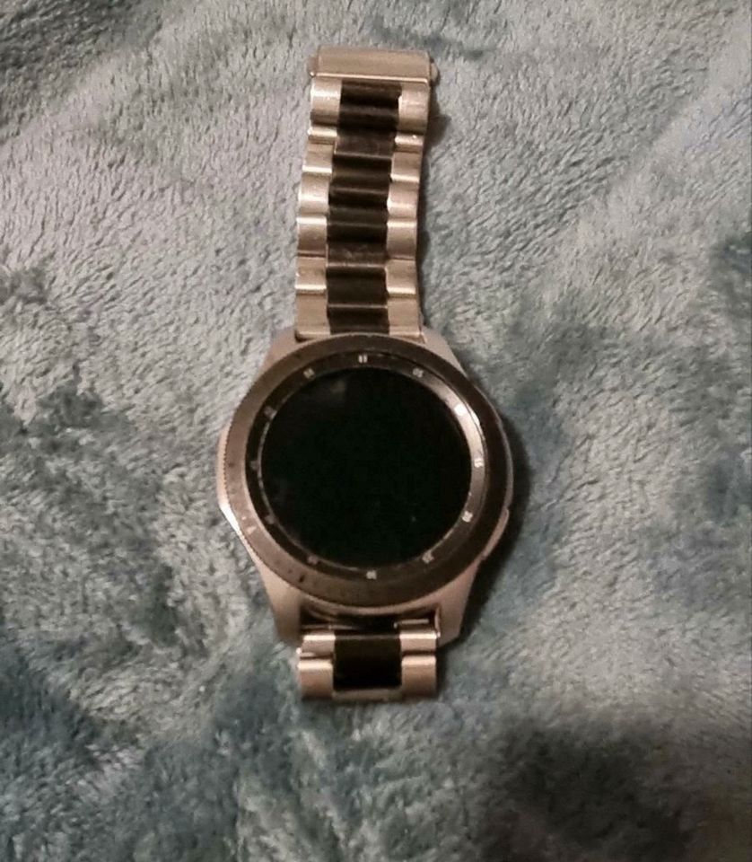 Samsung Galaxy Watch SM-R800 46mm Edelstahlgehäuse in Birkenwerder