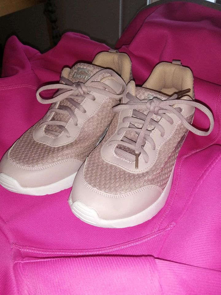 Hübsche Damen Sneaker rosa Gr. 39/40 in Horstmar