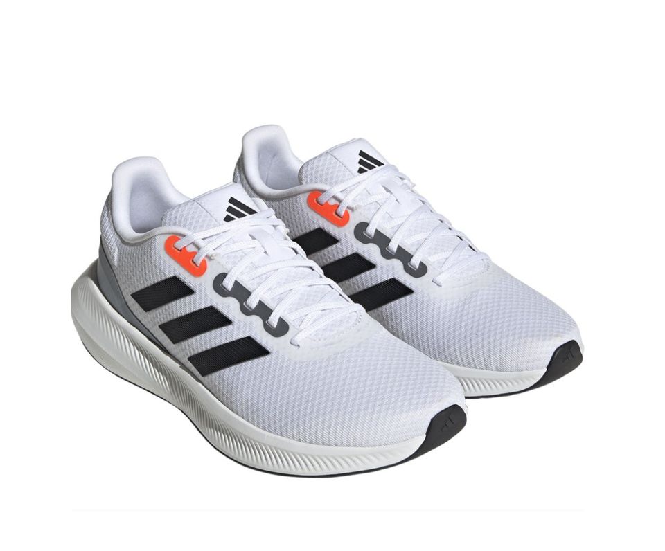 adidas Weiß Sneakers Schuhe - Größe 42 2/3 - neue mit Etikette in Nürnberg (Mittelfr)