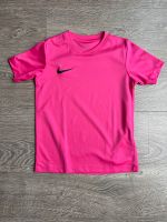 Sport Shirt 122/128 Nike DRI-FIT pink Mädchen Güstrow - Landkreis - Bützow Vorschau