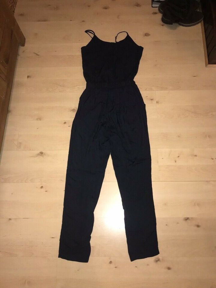 Jumpsuit (Blau) in Engelskirchen