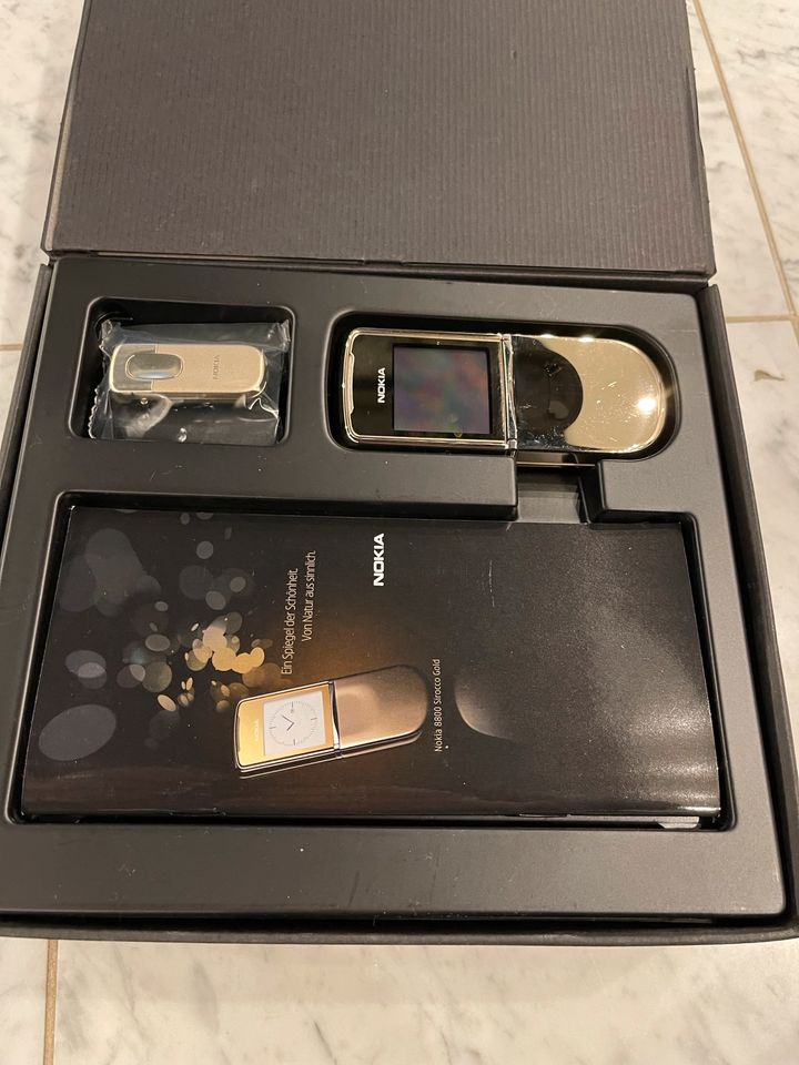 Nokia 8800 Gold Edition in Moers