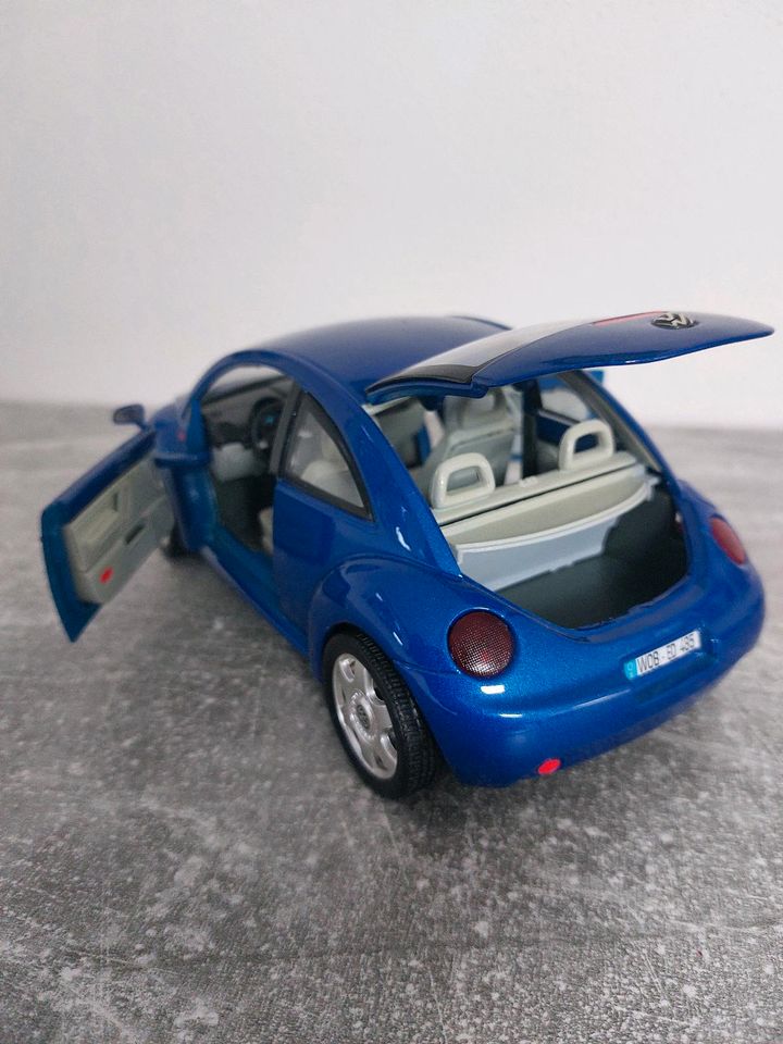 1:18 VW NEW BEETLE 1998 in Rugendorf