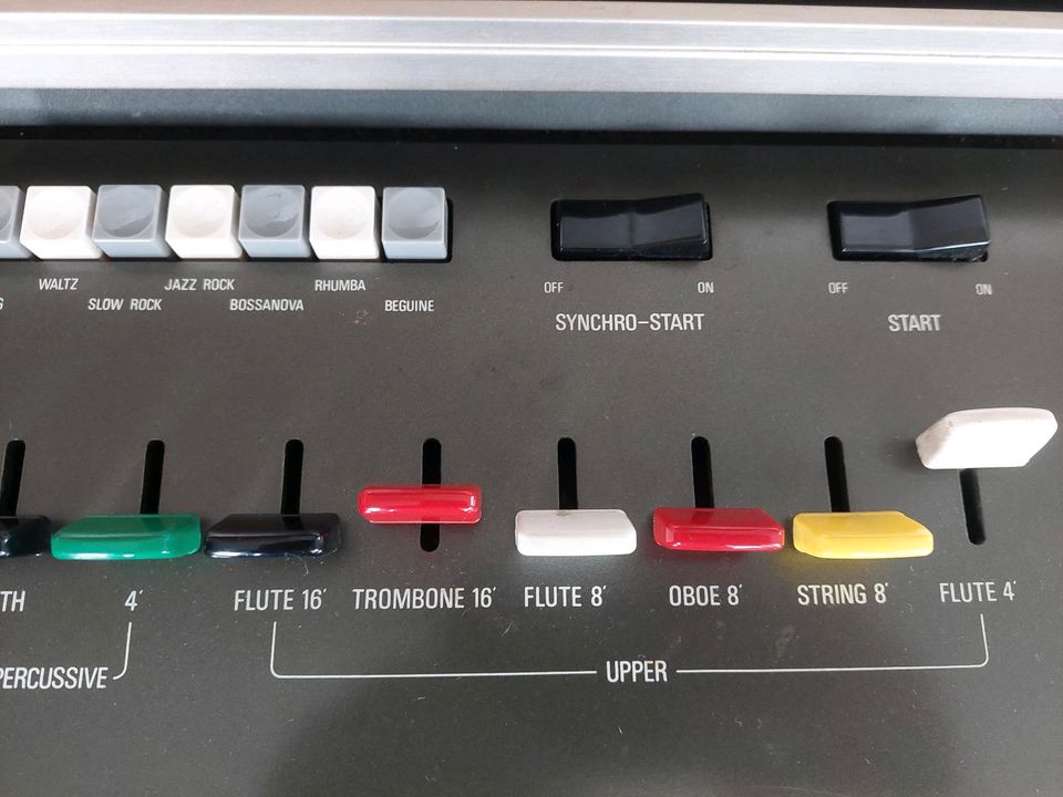 Yamaha Electone Model B-5BR elektronische Orgel in Waldsassen