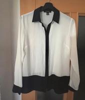 Tolle Bluse creme mit schwarzen Details Gr. 38 von Atmosphere Hessen - Limburg Vorschau