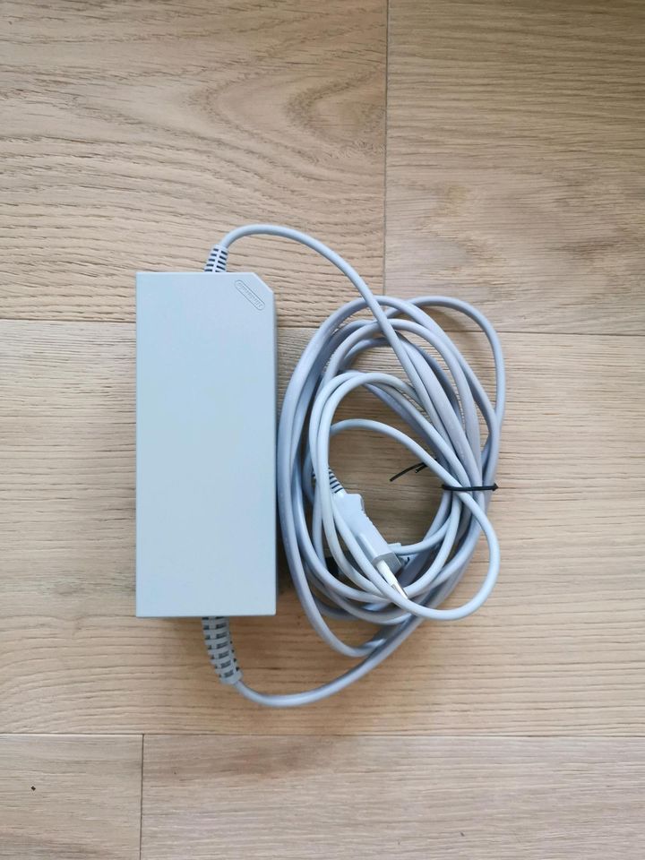 Nintendo Wii Konsole Limited Edition in Originalverpackung in Walheim