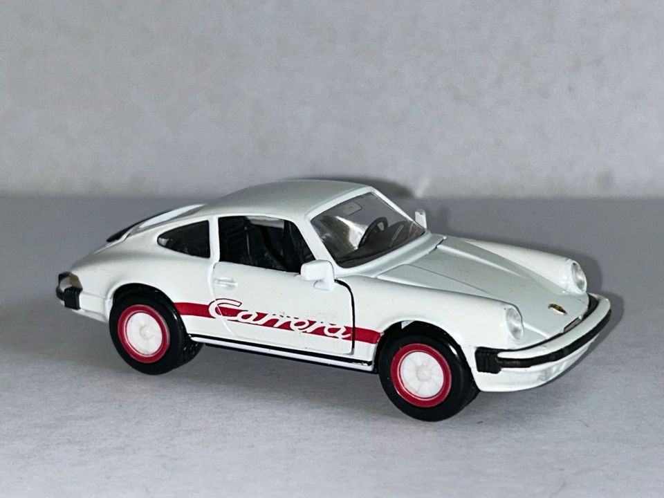 NZG Porsche Carrera 1:43 in Nürnberg (Mittelfr)