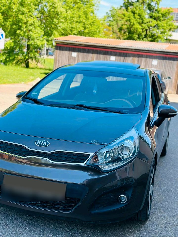 Auto kia rio in Heidenheim an der Brenz