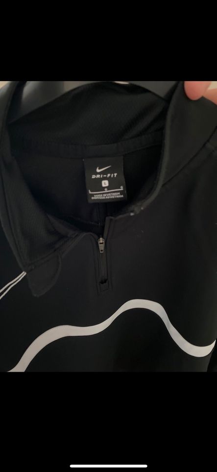 NEU Nike Trainingsoutfit, Trainingsanzug (Sporthose und Pullover) in Remchingen