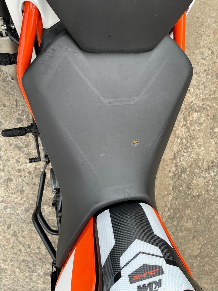 KTM Duke 125.  , orange, Baujahr 5/2020, Kilometer 13500 in Neuwied