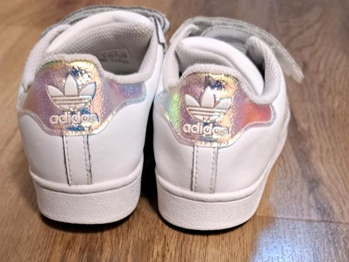 Adidas superstar/ Sneaker Schuhe Mädchen in Sonthofen