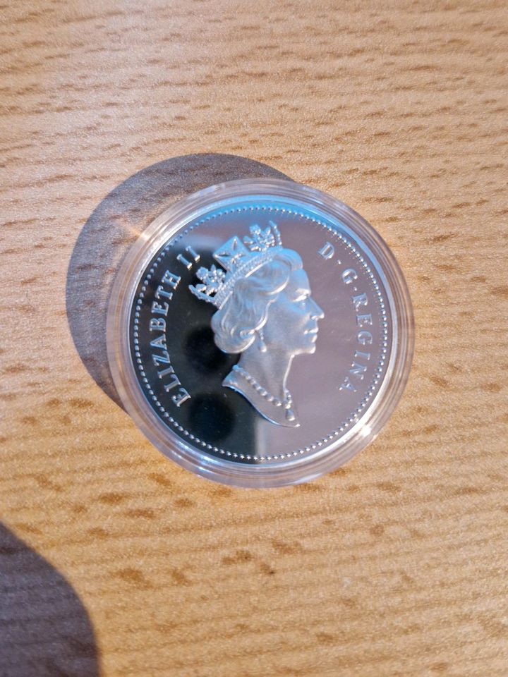 2 Silbermünzen One Dollar Kanada in Göttingen