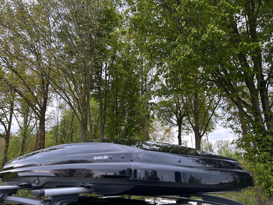 Dachbox Thule Dynamic M 800 Black Glossy 320L 75kg Sport TOP! in Soest