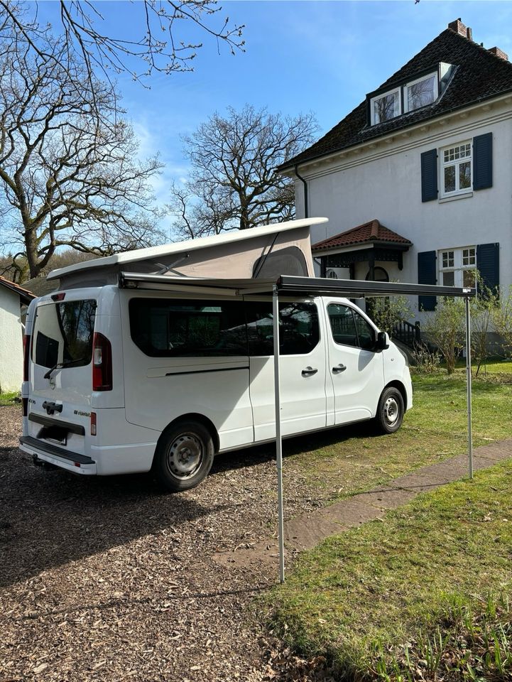Van Bus mit Aufstelldach Opel Vivaro neuer TüV in Reinbek