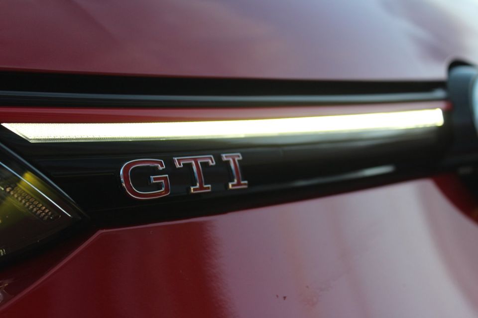 VW GOLF 8 GTI Mietwagen Autovermietung Automieten in Berlin