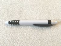 nagelneue 13 x Kugelschreiber aus Kunststoff, weiß-schwarz Bonn - Beuel Vorschau