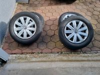 Winterreifen 215/60 R 16 mit Stahlfelgen u. VW-Radkappen Nordrhein-Westfalen - Schwerte Vorschau